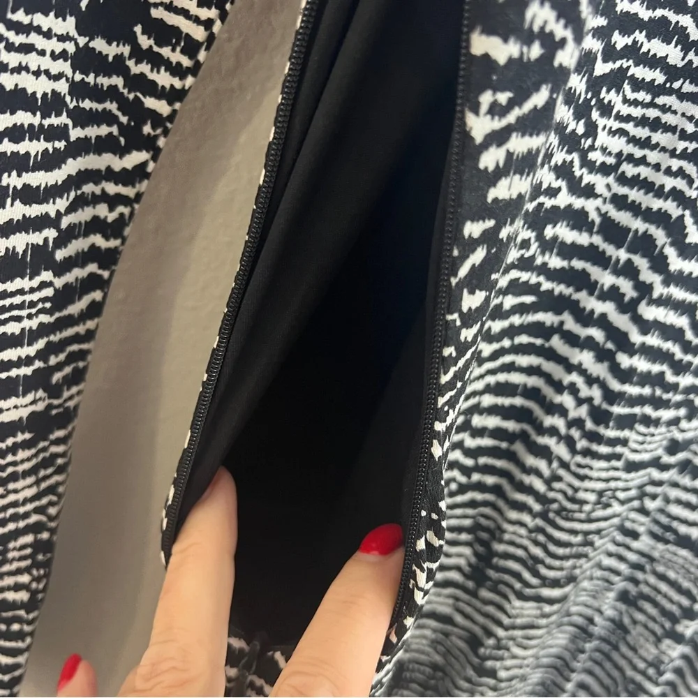 BOSS knit dress long sleeve ruched black and white print - Picture 5 of 10
